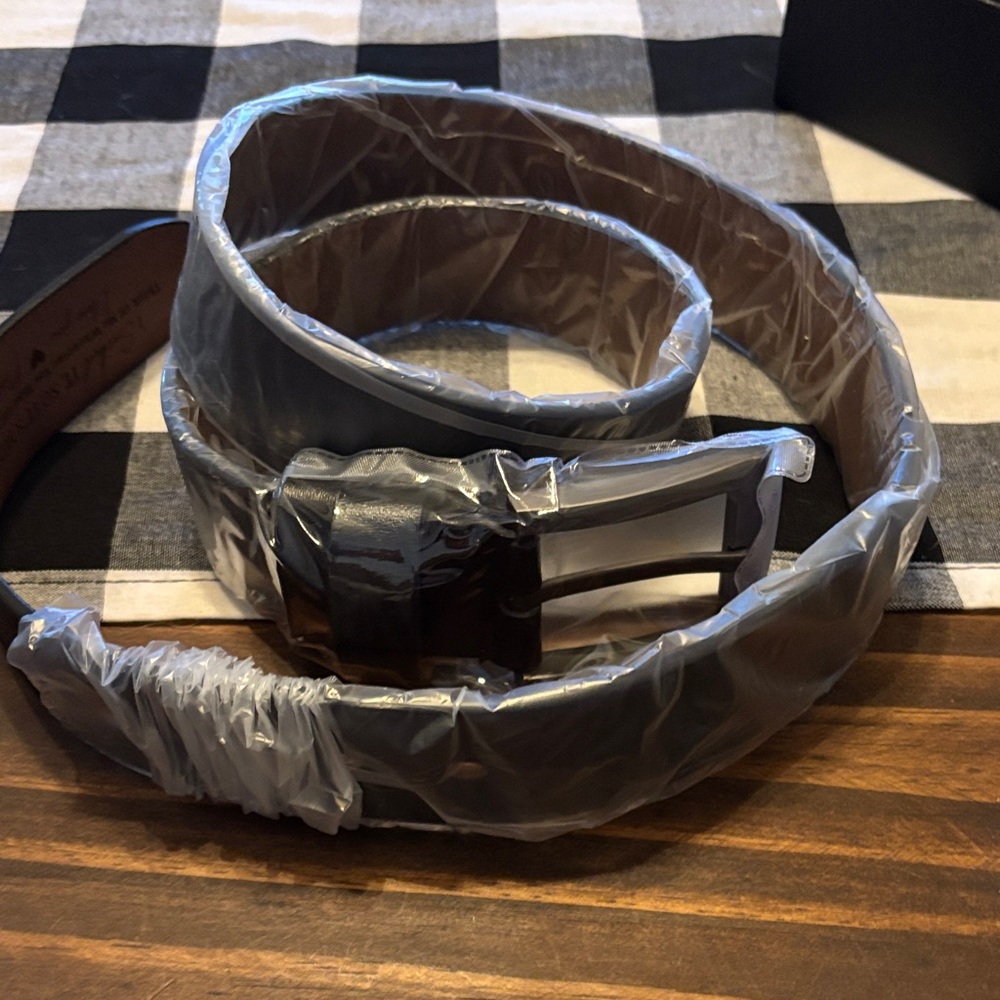 Black Leather Belt with Silver Buckle PERSONALIZED 40 new in box